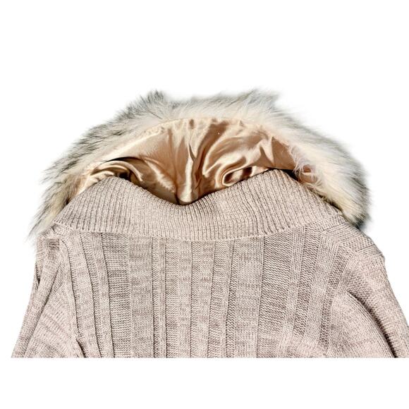 Chico’s Angora-Blend Belted Neutral Knit Sweater Removable Faux Fur Collar Sz 3 - Picture 8 of 8